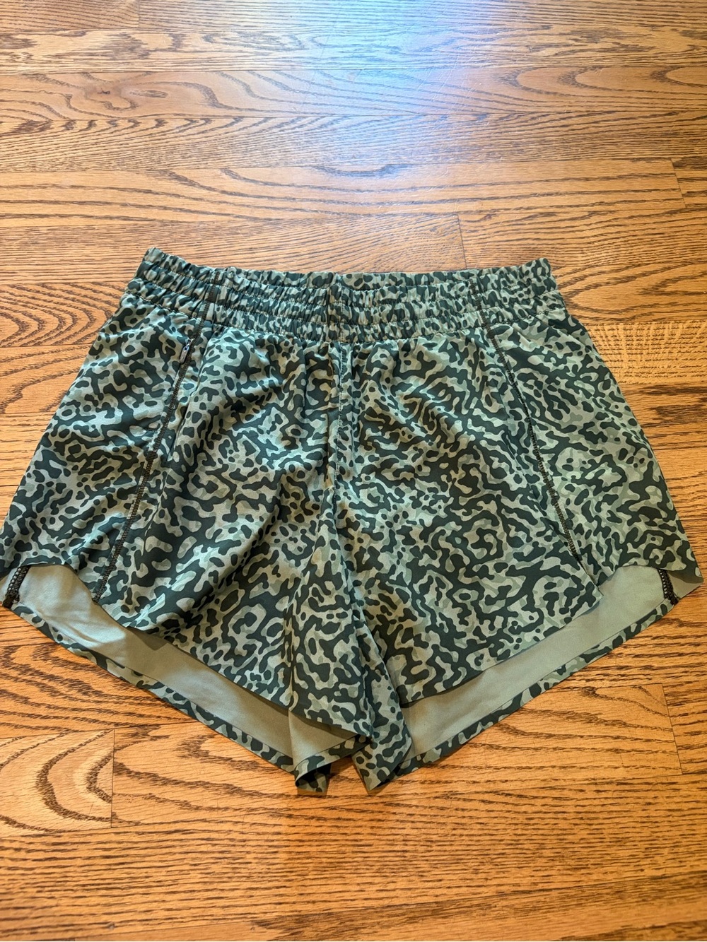 Athleta Hustle Shorts Clouded Leopard Olive